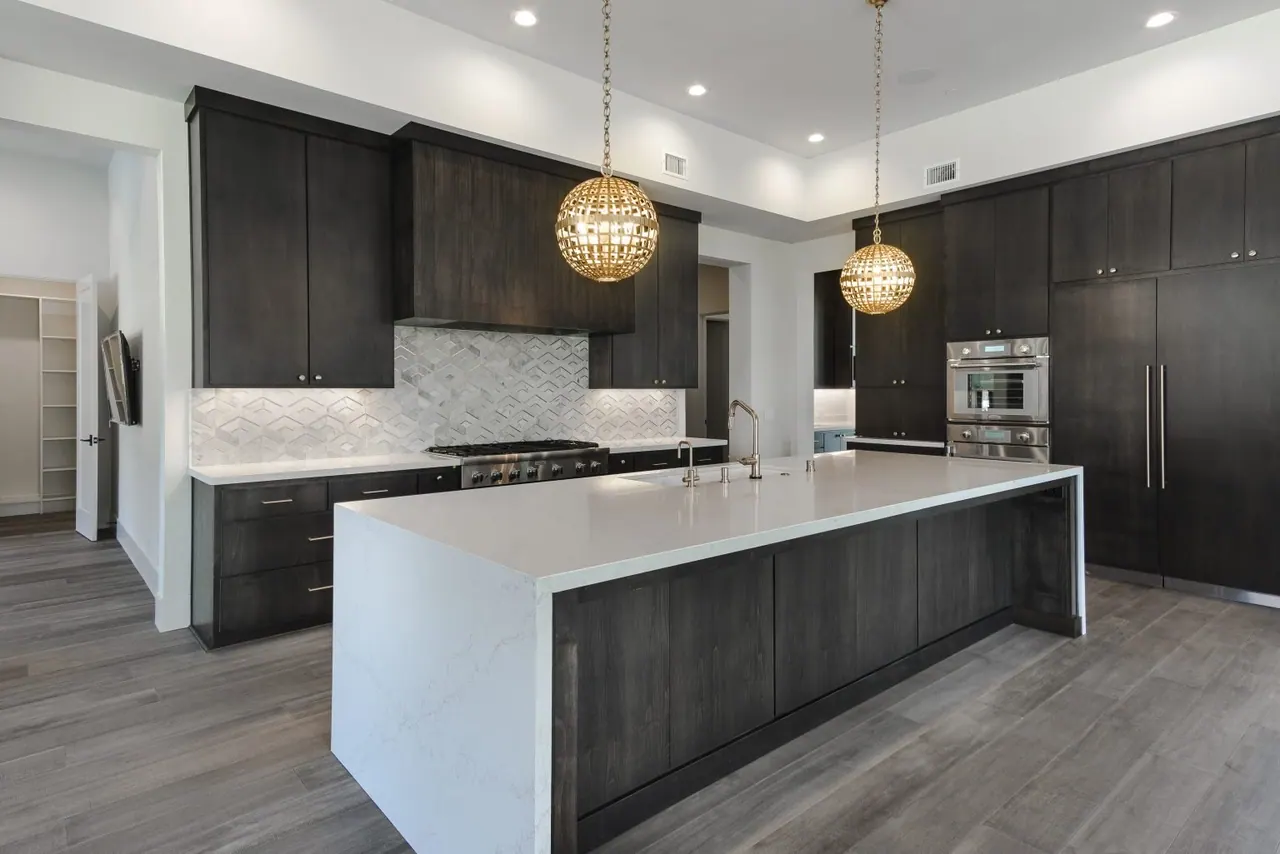 Interior & Exterior Real Estate Photos sample 9
