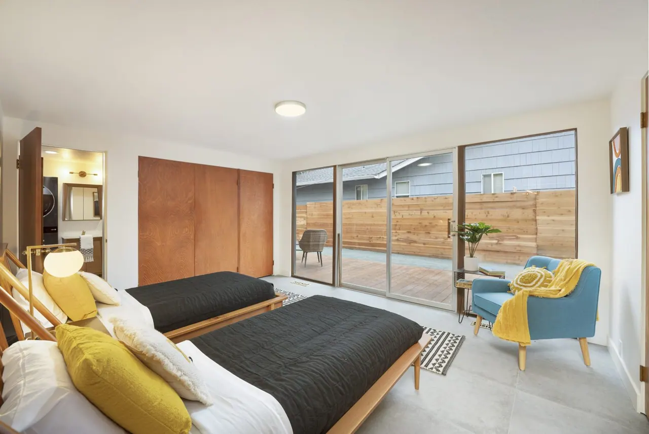 Interior & Exterior Real Estate Photos sample 11